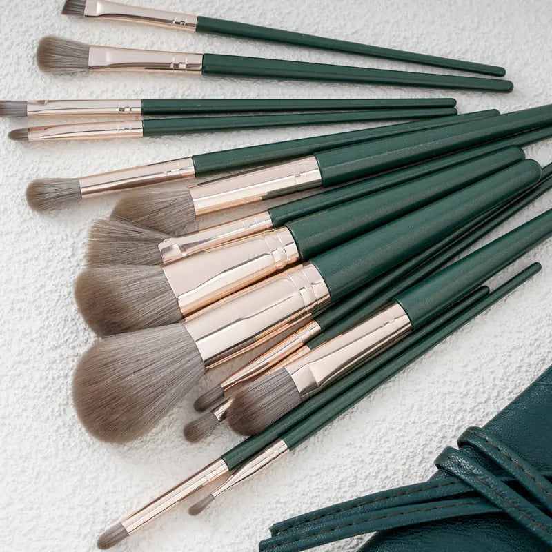 Cangzhou 13-Piece Soft Makeup Brush Set for Beauty
