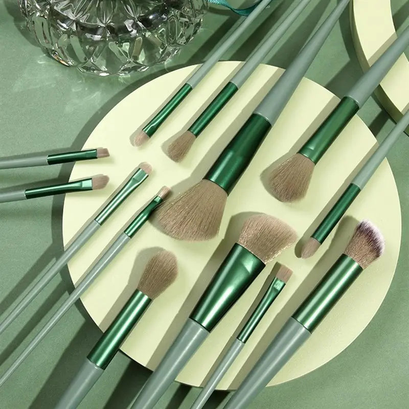 Cangzhou 13-Piece Soft Makeup Brush Set for Beauty