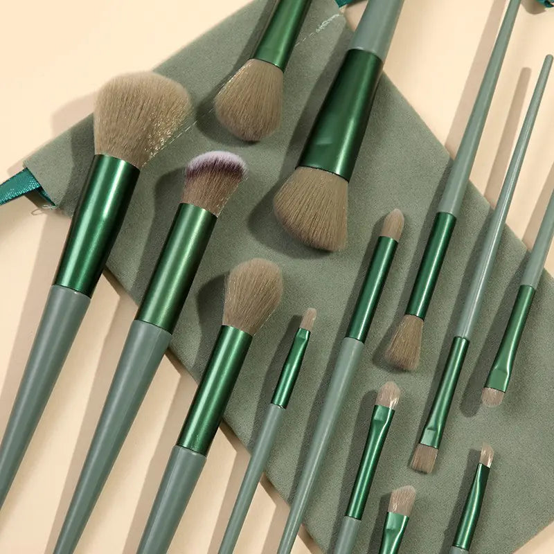 Cangzhou 13-Piece Soft Makeup Brush Set for Beauty